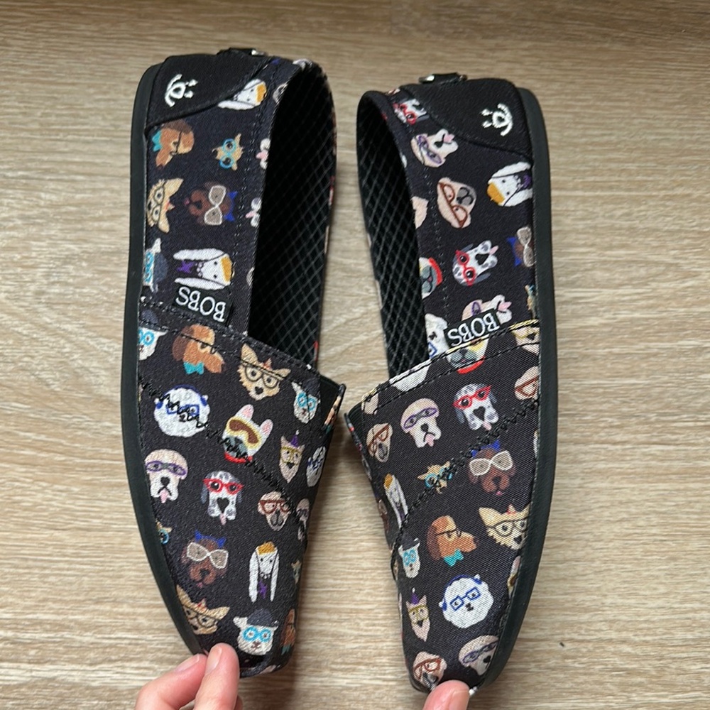 BOBS from Skechers Black Dog Print Slip-On Shoes - Size 6.5 - Picture 4 of 10